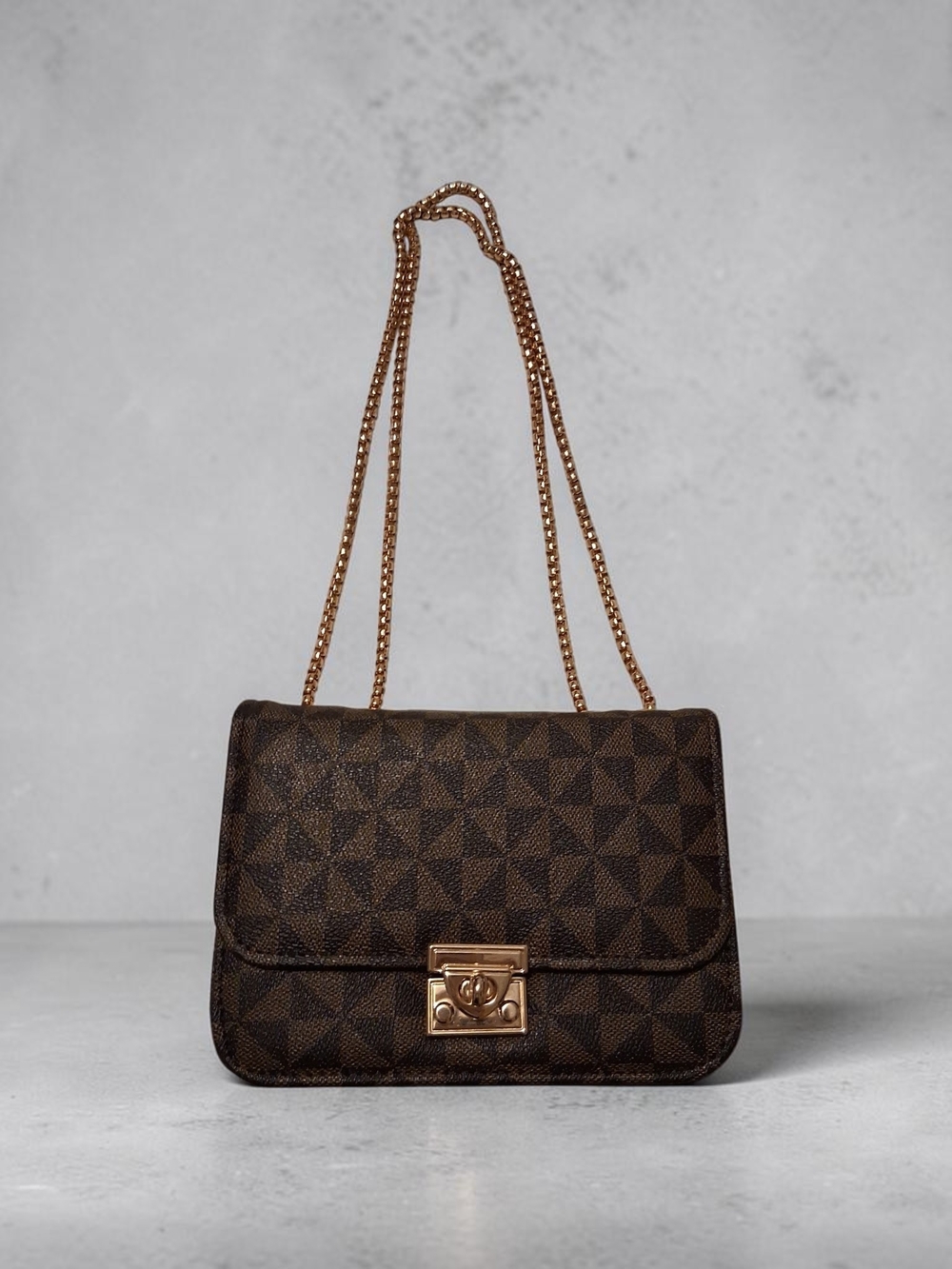 Classic Chain Shoulder Bag in Dark Brown